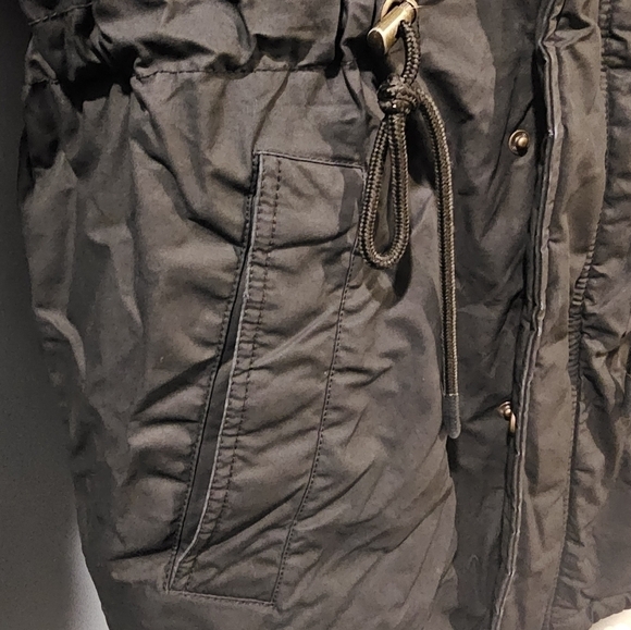 DIVIDED  Winter Jacket - Picture 9 of 9